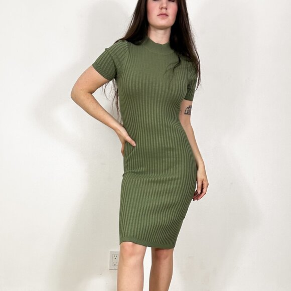 *Noise May Green Turtleneck Ribbed Midi Dress - Picture 3 of 7